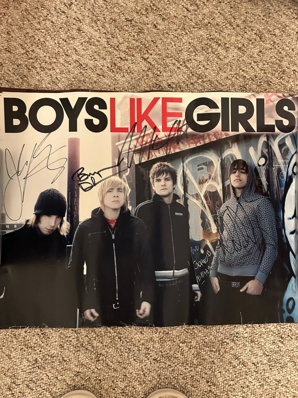 Autographed Boys Like Girls Poster From Warped Tour 2007 - Picture 1 of 1